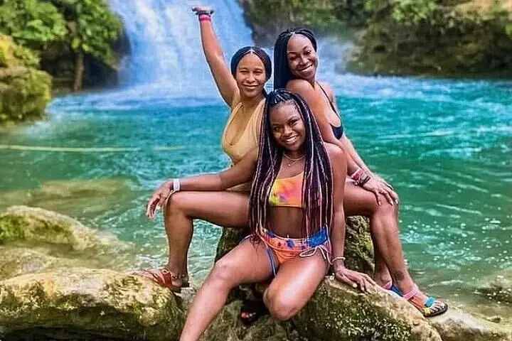 Combined Dunn’s River Falls Blue Hole & white river rafting