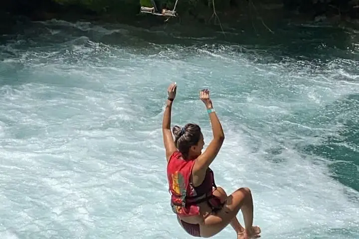 Combined Dunn’s River Falls Blue Hole & white river rafting